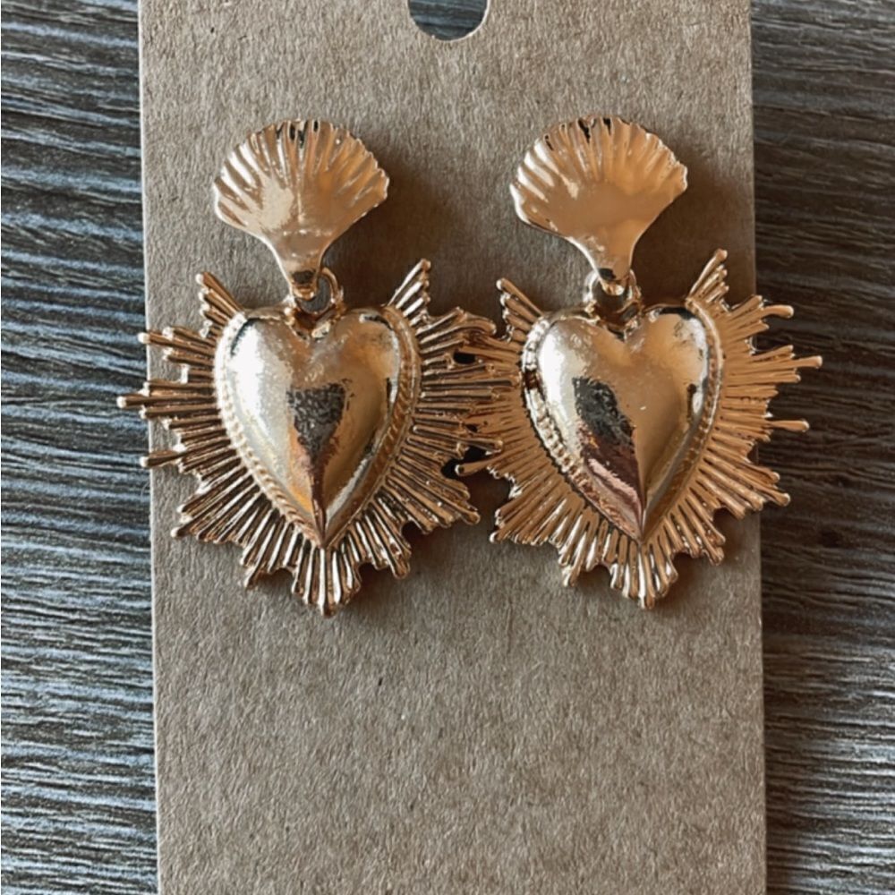 HeartāshapeāearringsāA16 - Picture 5 of 6